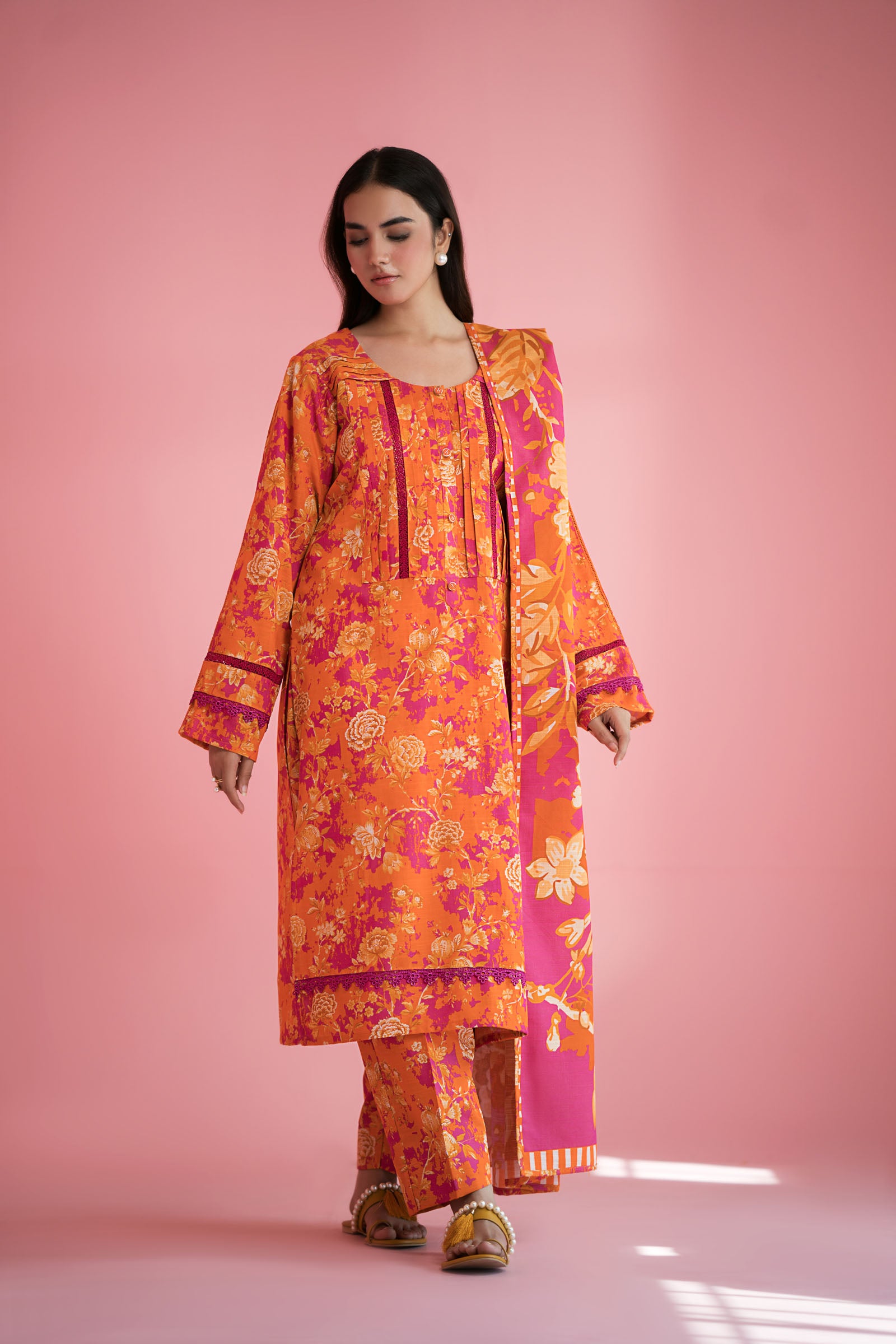 Shamray Khaddar Slub Print