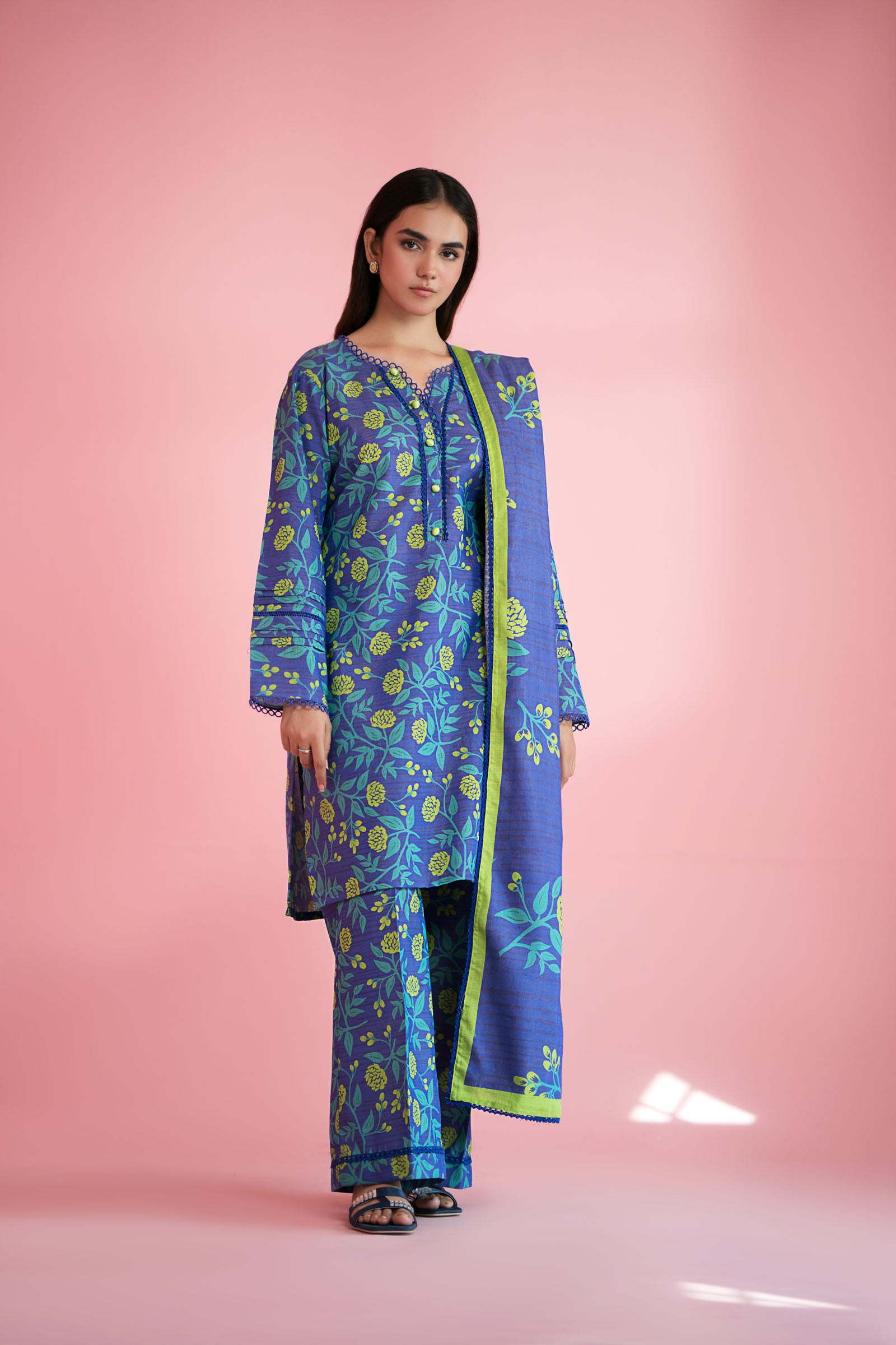 Shamray Khaddar Slub Print